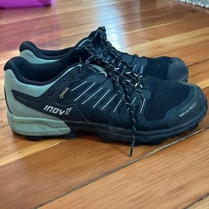 Inov-8 Roclite 315 GTX trail running shoes